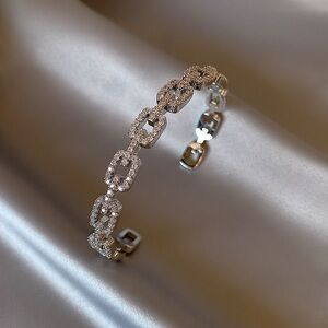 Dazzling Silver Chain Bracelet